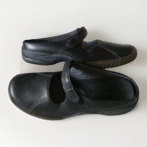 Clark’s Black Leather Slip on Mary‎ Jane Size 6 EUC